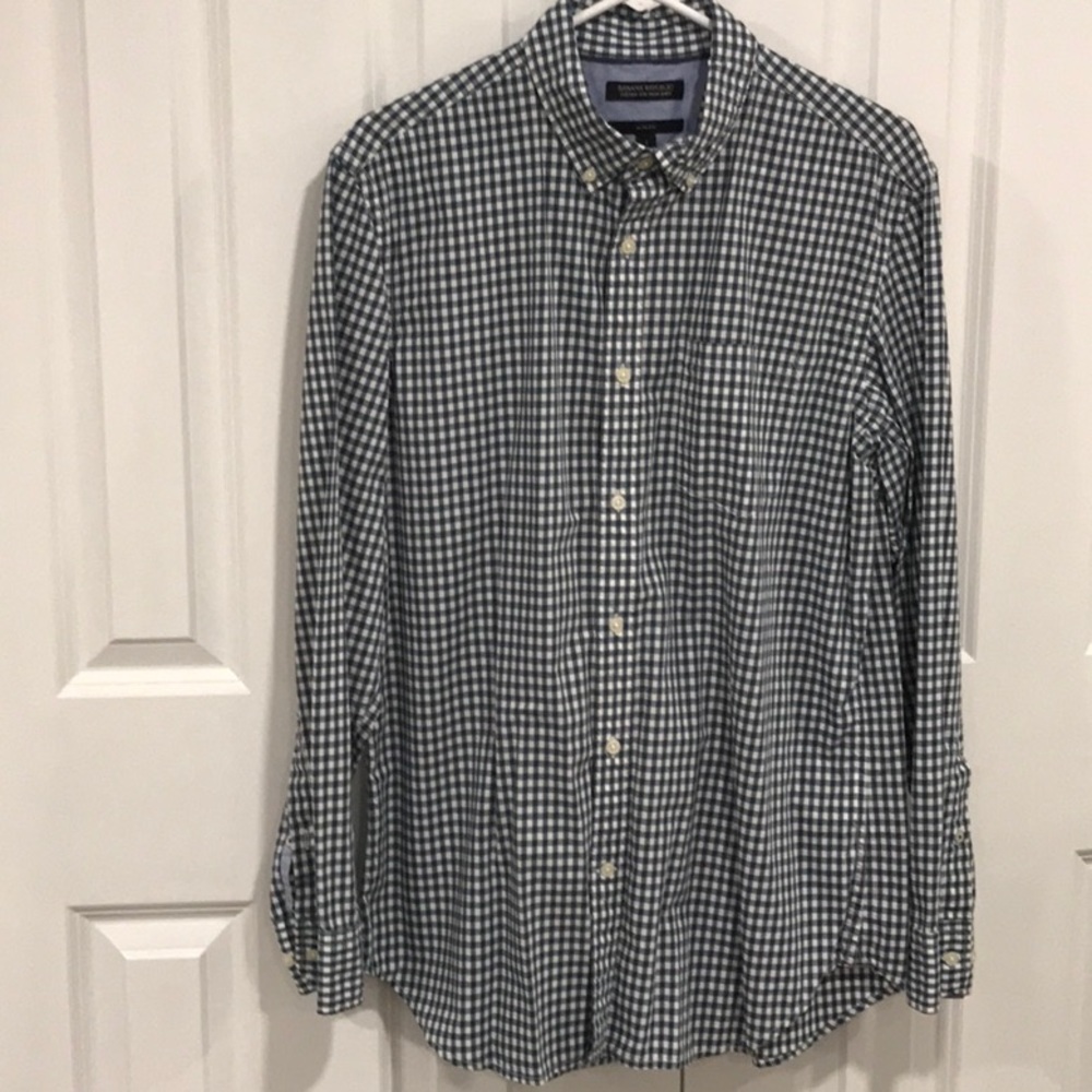 Banana Republic Men’s Button Down Shirt Size Large